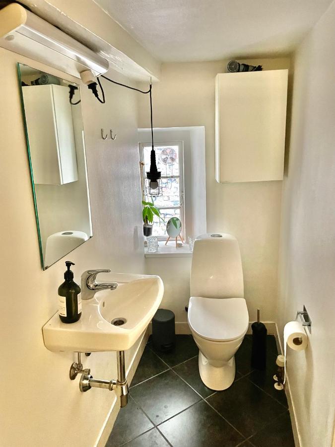 A Charming And Beautiful Oasis In The Heart Of Lejlighed *
