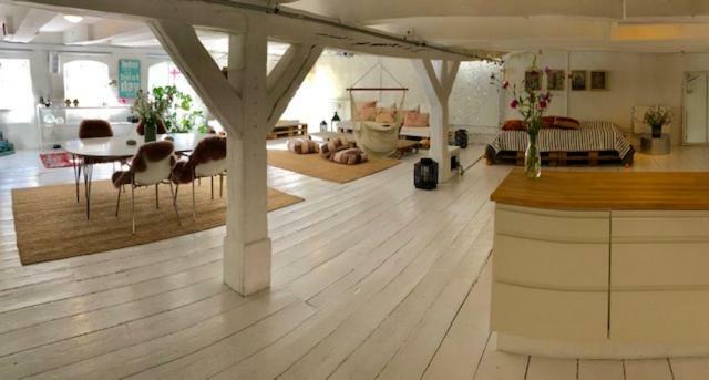 Lejlighed A Charming And Beautiful Oasis In The Heart Of København
